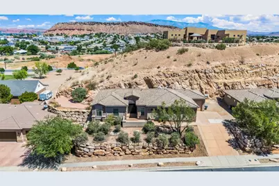 2009 E Knolls Dr, Saint George, UT 84790 - Photo 4