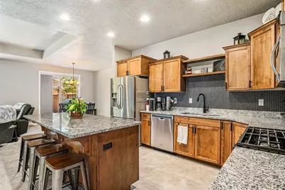 389 N 815 W, Hurricane, UT 84737 - Photo 8