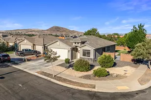 389 N 815 W, Hurricane, UT 84737 - Photo 2