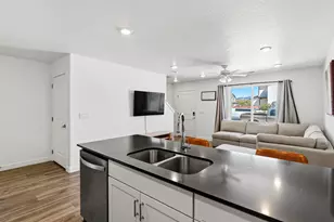 3327 E Elkhorn Ln, Washington, UT 84780 - Photo 12