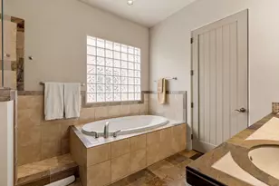 2590 Pioneer Pkwy, Santa Clara, UT 84765 - Photo 38