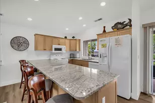 1845 W Canyon View Dr, Saint George, UT 84770 - Photo 2