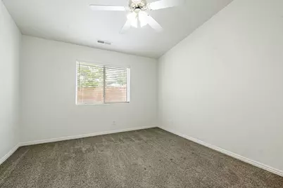 524 S Indian Hills Dr #9, Saint George, UT 84770 - Photo 14