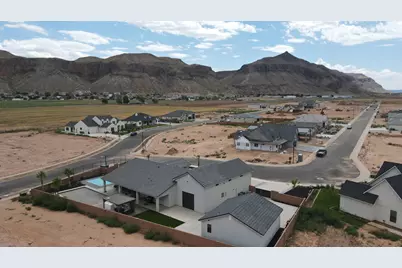 980 W 2060 S, Hurricane, UT 84737 - Photo 2