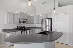 345 N 2450 E, Saint George, UT 84790 - Photo 4