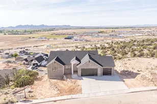 3256 W Kingsbury Dr, Cedar City, UT 84720 - Photo 4