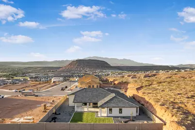 1374 E Pony Trail, Washington, UT 84780 - Photo 8