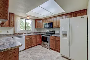 1045 E Fort Pierce Dr, Saint George, UT 84790 - Photo 16