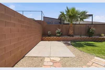 3284 E Livia Dr, Saint George, UT 84790 - Photo 10