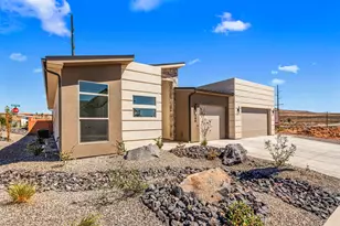 308 N 2805 W, Hurricane, UT 84737 - Photo 2