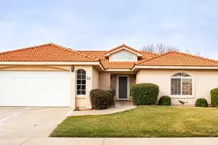 385 W Brigham, Saint George, UT 84790 - Photo 2