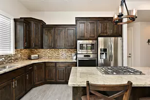 1666 W Caledonia Dunes Dr, Saint George, UT 84770 - Photo 2