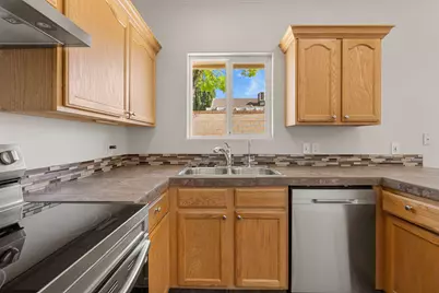 651 E 460 S, Ivins, UT 84738 - Photo 12