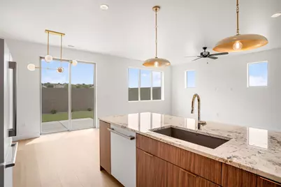 978 Manen St, Washington, UT 84780 - Photo 6