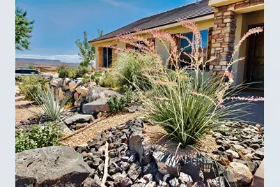 810 S Peachtree Dr, Toquerville, UT 84774 - Photo 2