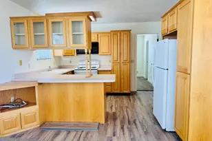 1150 W Red Hills Pkwy, Washington, UT 84780 - Photo 6