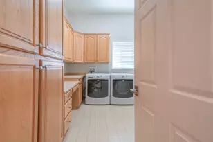 198 N Shadow Point Dr, Saint George, UT 84770 - Photo 44
