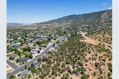 790 E Fiddlers Canyon Rd, Cedar City, UT 84721 - Photo 28