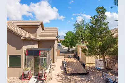 1020 E Silver Shadows Dr, Washington, UT 84780 - Photo 32