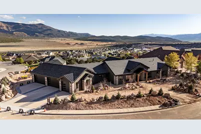 2046 S Eagle Ridge Lp, Cedar City, UT 84720 - Photo 2