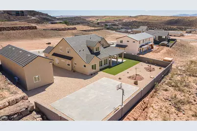 888 W Rock View Dr, Hurricane, UT 84737 - Photo 8