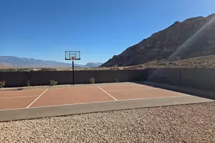 888 W Rock View Dr, Hurricane, UT 84737 - Photo 16