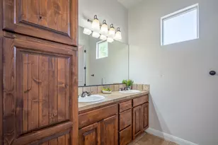 2104 S Corral Way, Washington, UT 84780 - Photo 24