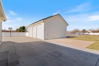 1488 W Diamond Valley Dr, Saint George, UT 84770 - Photo 44