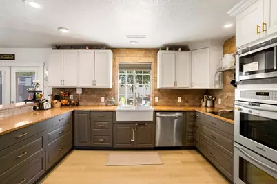 3138 Crestview Dr, Santa Clara, UT 84765 - Photo 10