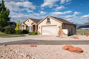 731 S 800 E, New Harmony, UT 84757 - Photo 2