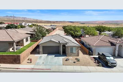 3467 150 St, Hurricane, UT 84737 - Photo 2