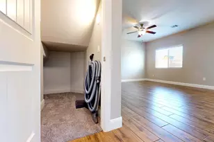 1001 W Curly Hollow Dr, Saint George, UT 84770 - Photo 6
