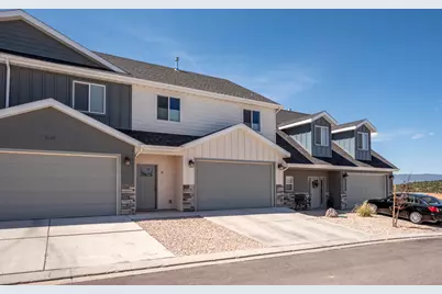 1457 W Topaz Dr #B, Cedar City, UT 84720 - Photo 2