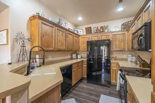 3956 Bella Vista Dr, Santa Clara, UT 84765 - Photo 28