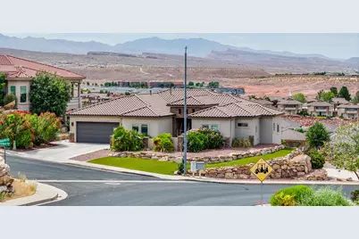 2248 Southgate Hills Dr, Saint George, UT 84770 - Photo 2