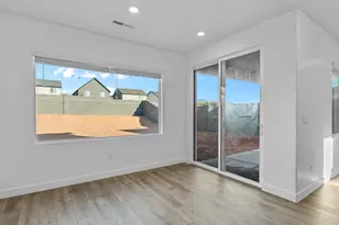 1842 S Queens Gdn Dr, Washington, UT 84780 - Photo 14