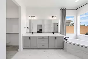 739 S Middle Creek Dr, Washington, UT 84780 - Photo 28