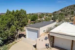 1122 W Diamond Valley Dr, Saint George, UT 84770 - Photo 4