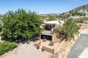 1122 W Diamond Valley Dr, Saint George, UT 84770 - Photo 4