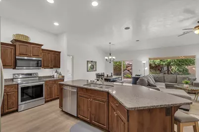 161 N Acantilado Dr, Saint George, UT 84790 - Photo 10
