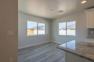 910 E Remington Rd, Enoch, UT 84721 - Photo 8