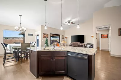 2261 S Tonaquint Dr #33, Saint George, UT 84770 - Photo 28