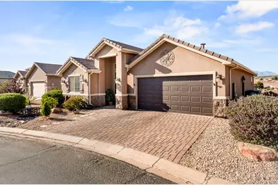 2261 S Tonaquint Dr #33, Saint George, UT 84770 - Photo 2