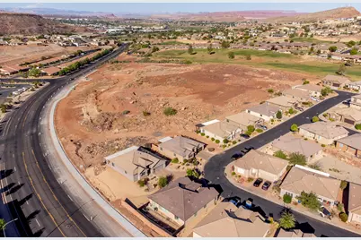 2261 S Tonaquint Dr #33, Saint George, UT 84770 - Photo 12