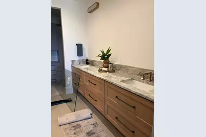 1642 E Center Pointe Dr, Lehi, UT 84043 - Photo 14
