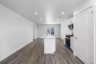 1597 S Fins Rd, Washington, UT 84780 - Photo 6