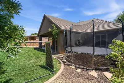 586 S Whitney Dr, Saint George, UT 84770 - Photo 38
