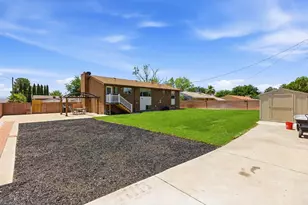 2496 Crestview Dr, Santa Clara, UT 84765 - Photo 40