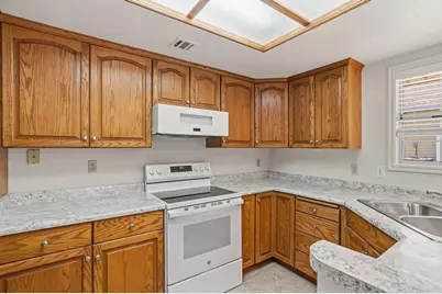 845 N Valley View Dr #401, Saint George, UT 84770 - Photo 12