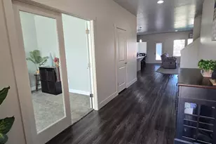 411 N Sage Crest Dr, Washington, UT 84780 - Photo 24